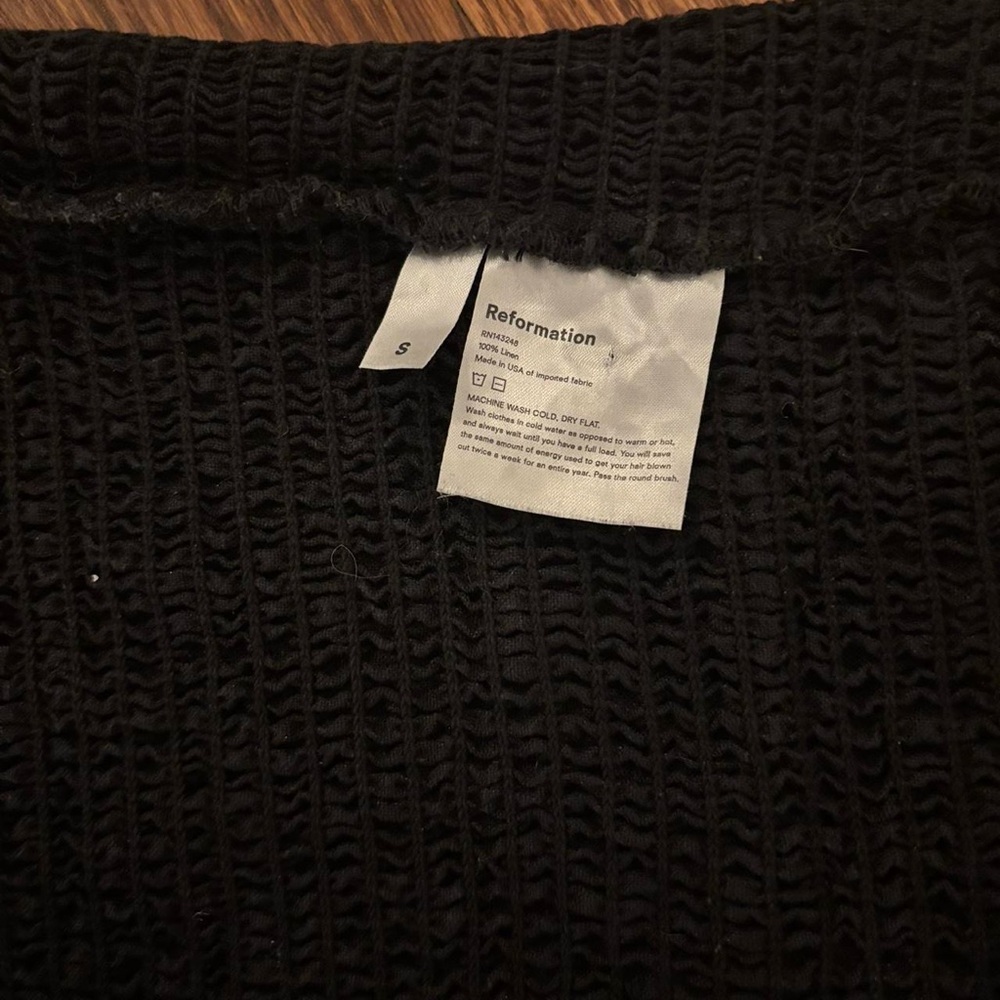 Reformation Black Smocked Puff Sleeve Top - Picture 5 of 6